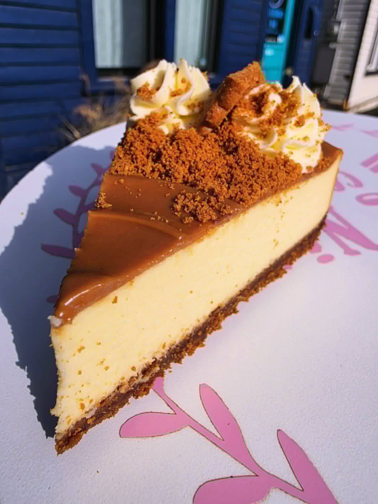 Cookie-Butter-Banana-Pudding-Cheesecake